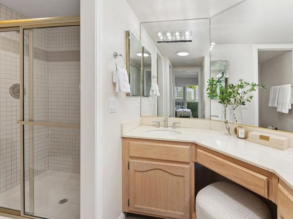 7757 Eads Avenue C4, La Jolla CA 92037