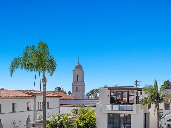 7757 Eads Avenue C4, La Jolla CA 92037
