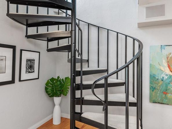 675 sierra 15, Solana Beach CA 92075
