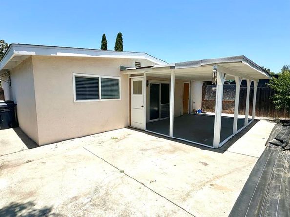 1745 Flower St, Escondido CA 92027
