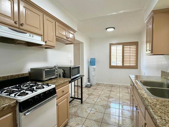 1745 Flower St, Escondido CA 92027