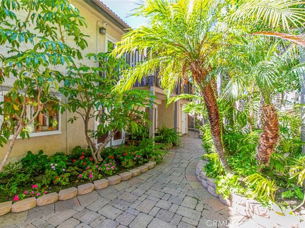 21301 Bermuda, Chatsworth CA 91311