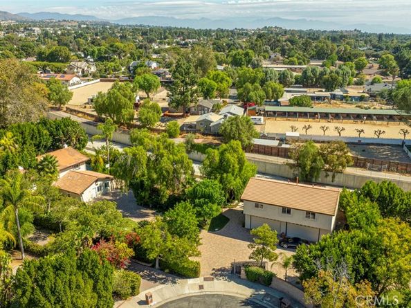 21301 Bermuda, Chatsworth CA 91311