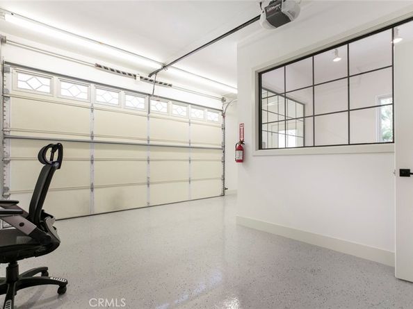 21301 Bermuda, Chatsworth CA 91311