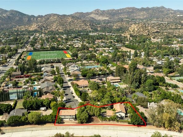 21301 Bermuda, Chatsworth CA 91311