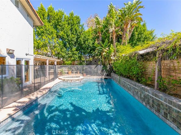 21301 Bermuda, Chatsworth CA 91311