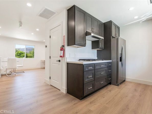 21301 Bermuda, Chatsworth CA 91311