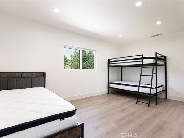 21301 Bermuda, Chatsworth CA 91311