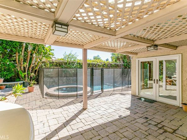 21301 Bermuda, Chatsworth CA 91311