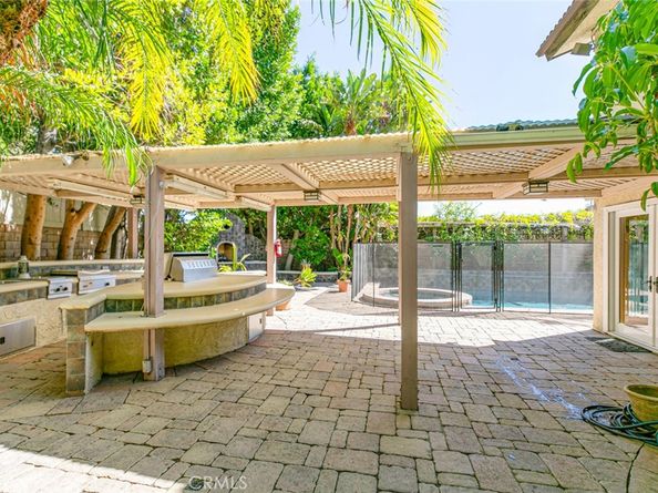 21301 Bermuda, Chatsworth CA 91311