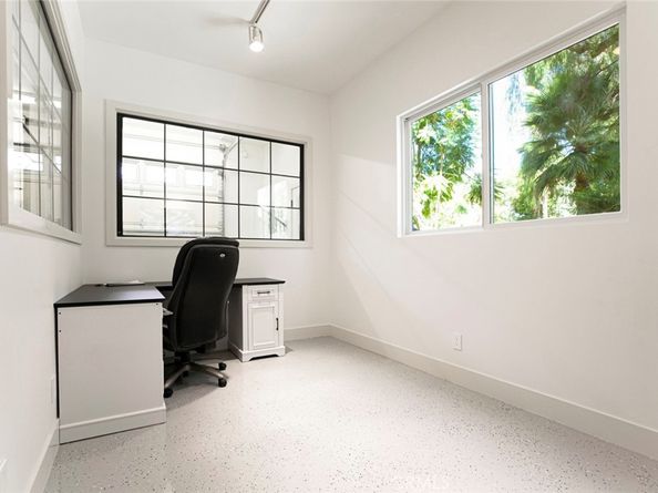 21301 Bermuda, Chatsworth CA 91311