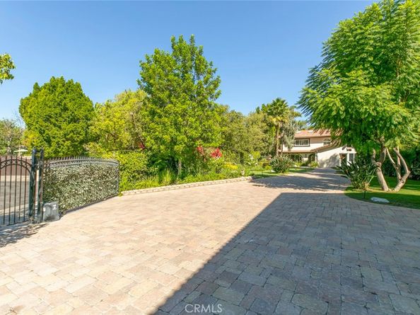 21301 Bermuda, Chatsworth CA 91311