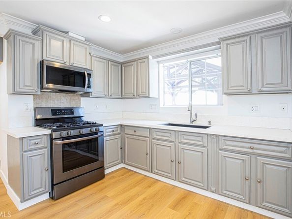 10531 Greenburn Avenue, Sunland CA 91040