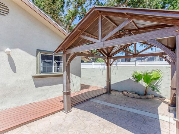 10531 Greenburn Avenue, Sunland CA 91040