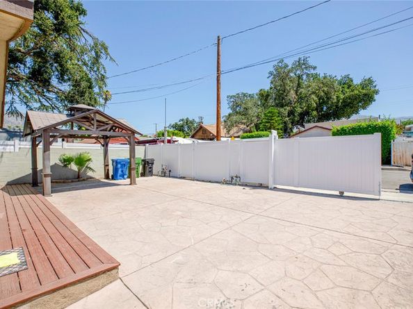 10531 Greenburn Avenue, Sunland CA 91040