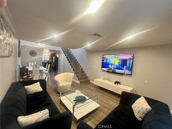 7301 Lennox Ave. A13, Van Nuys CA 91405