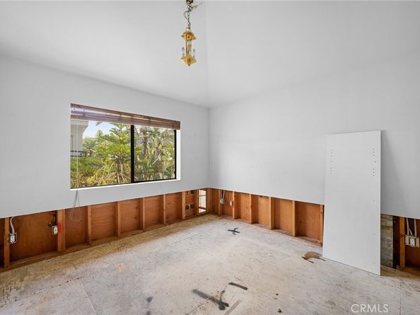 3323 Barnes Circle, Glendale CA 91208