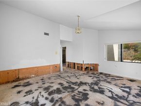 3323 Barnes Circle, Glendale CA 91208