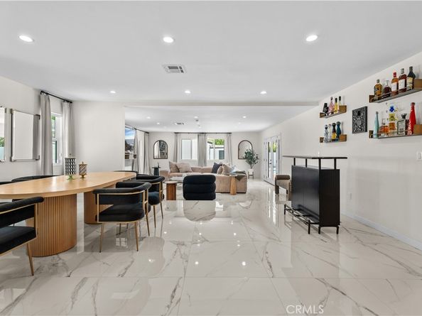 5226 Woodman Avenue, Sherman Oaks CA 91401
