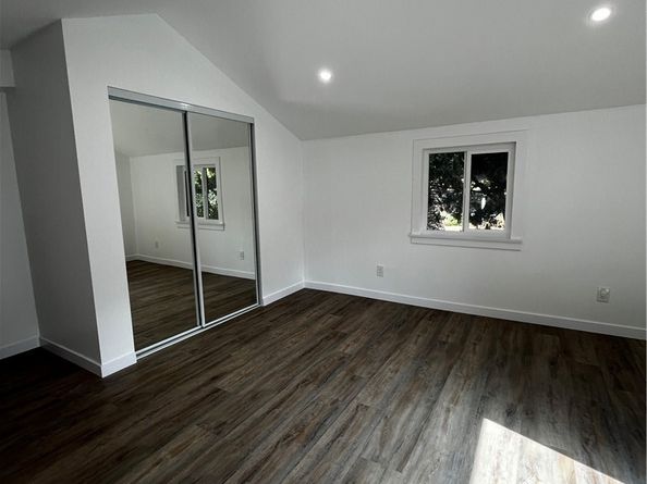 2430 Orange Avenue, La Crescenta CA 91214