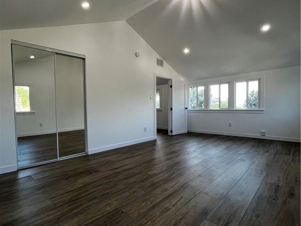 2430 Orange Avenue, La Crescenta CA 91214