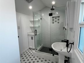 2430 Orange Avenue, La Crescenta CA 91214