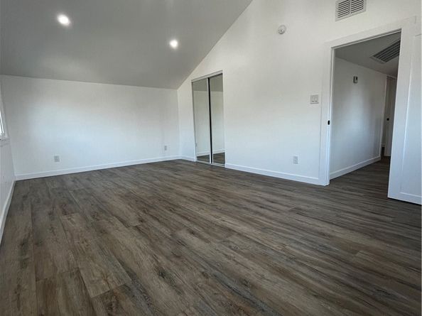 2430 Orange Avenue, La Crescenta CA 91214