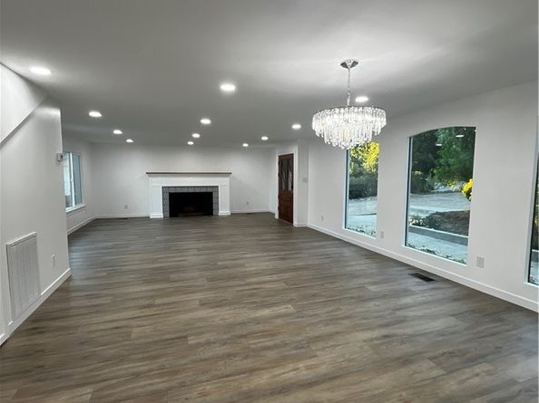 2430 Orange Avenue, La Crescenta CA 91214