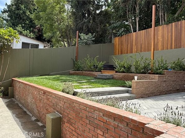 3818 Tracy Street, Los Angeles CA 90027