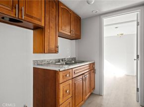 1438 E 20th Street, Los Angeles CA 90011