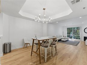 585 N Rossmore 209, Los Angeles CA 90004