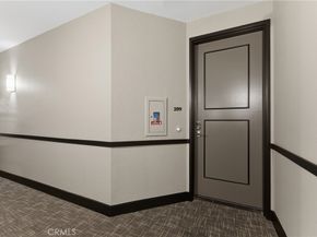 585 N Rossmore 209, Los Angeles CA 90004