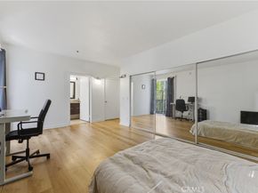 585 N Rossmore 209, Los Angeles CA 90004