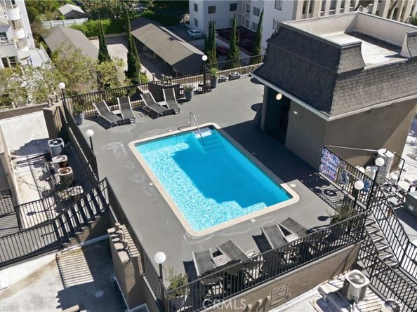 585 N Rossmore 209, Los Angeles CA 90004