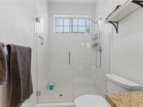 585 N Rossmore 209, Los Angeles CA 90004