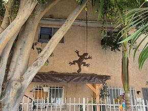 300 E 42nd Place, Los Angeles CA 90011