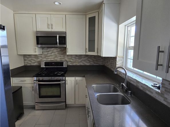 2944 Mayfield, La Crescenta CA 91214