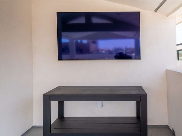 315 E Bay Avenue, Newport Beach CA 92661