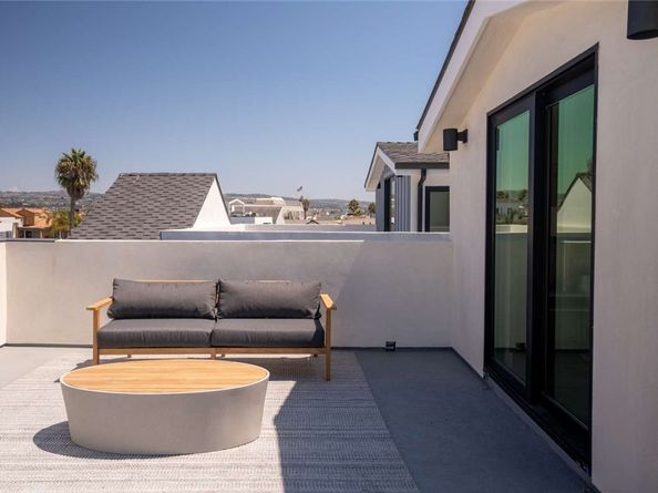 315 E Bay Avenue, Newport Beach CA 92661