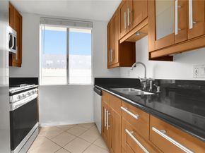 856 N Van Ness Avenue 3, Los Angeles CA 90038