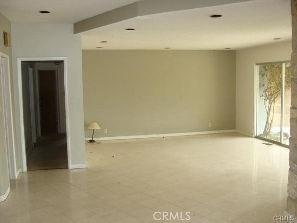 5219 Senford, Los Angeles CA 90056