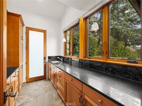 5310 Linda Vista, La Canada Flintridge CA 91011