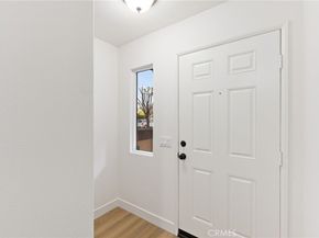 521 N Lark Ellen B, Covina CA 91722