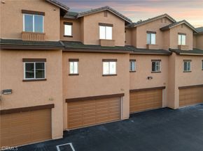 521 N Lark Ellen B, Covina CA 91722