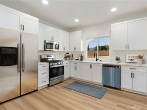 521 N Lark Ellen B, Covina CA 91722