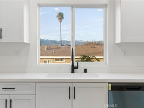 521 N Lark Ellen B, Covina CA 91722