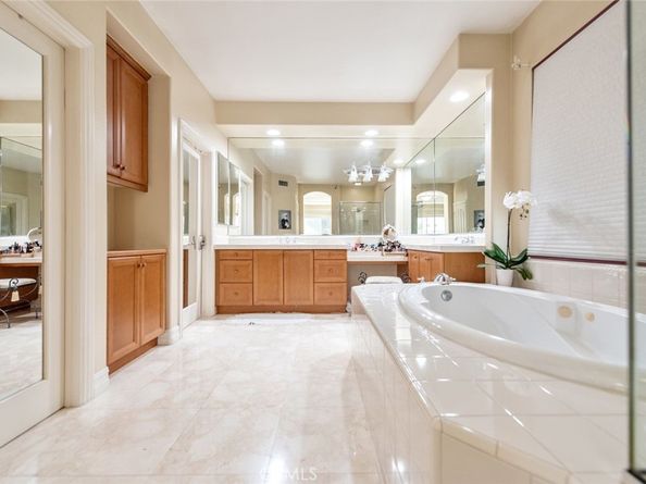 2 Shadow Glen, Irvine CA 92620