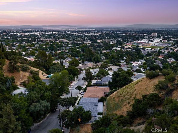 325 N Madison Avenue, Monrovia CA 91016