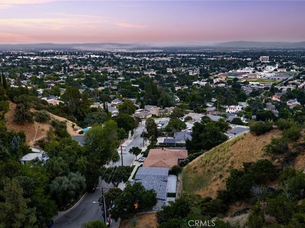 325 N Madison Avenue, Monrovia CA 91016