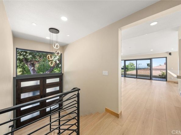 325 N Madison Avenue, Monrovia CA 91016